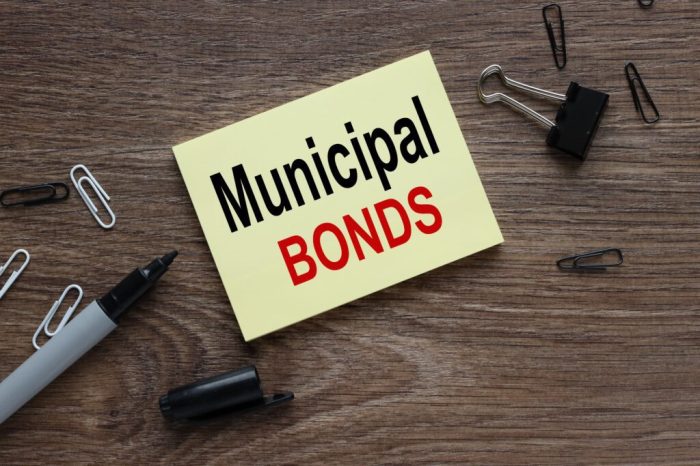Municipal investing bonds tax benefits income bond consider often retirees reasons getty golden tree during years main there their